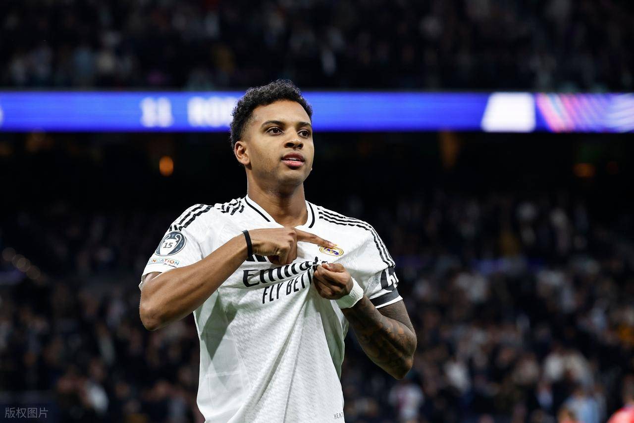 详细阅读:开云官方关于转会期突围战来临,皇家马德里围绕葡超手感冰凉,气氛紧张,轮换策略成焦点的信息 开云官方关于转会期突围战来临,皇家马德里围绕葡超手感冰凉,气氛紧张,轮换策略成焦点的信息